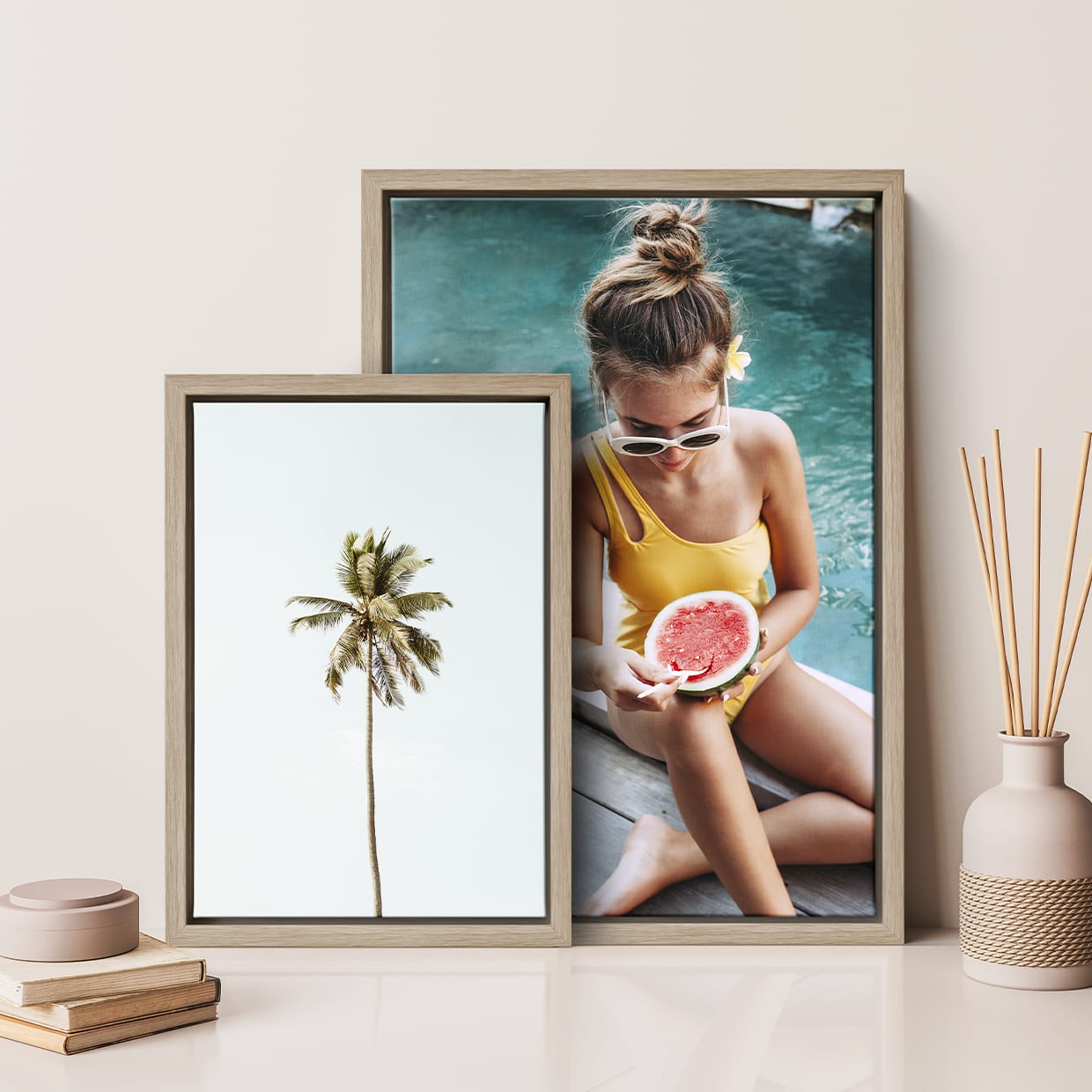 Canvas print with floating frame